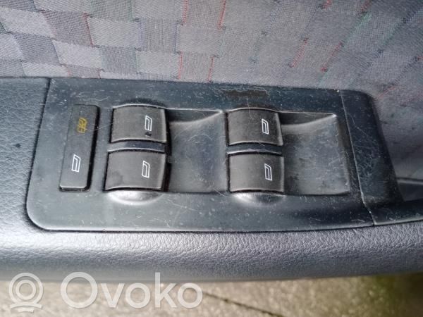 Electric window control switch   WAUZZZ4BZWN009256,4B0959851,4B095985101C,4B09598514PK,4B0959851B,4B0959851B4PK,8L095985101C,8L0959851A,8L0959851A01C