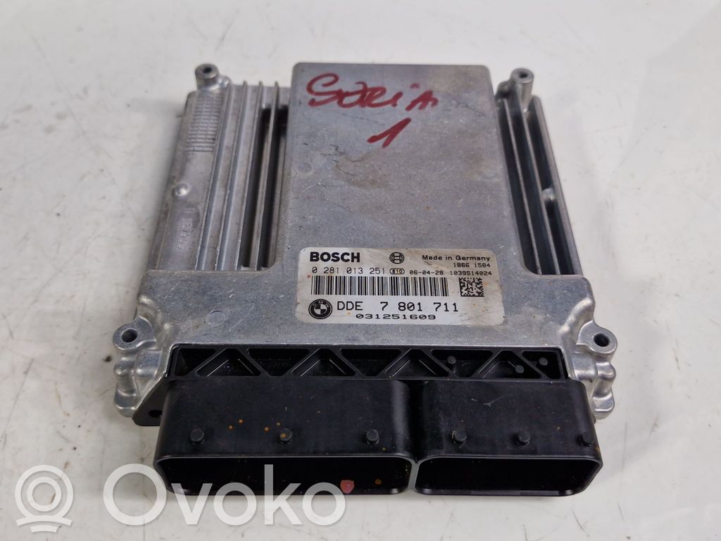 Unidad de control/módulo del motor   0281013251,7801711,1039S1402