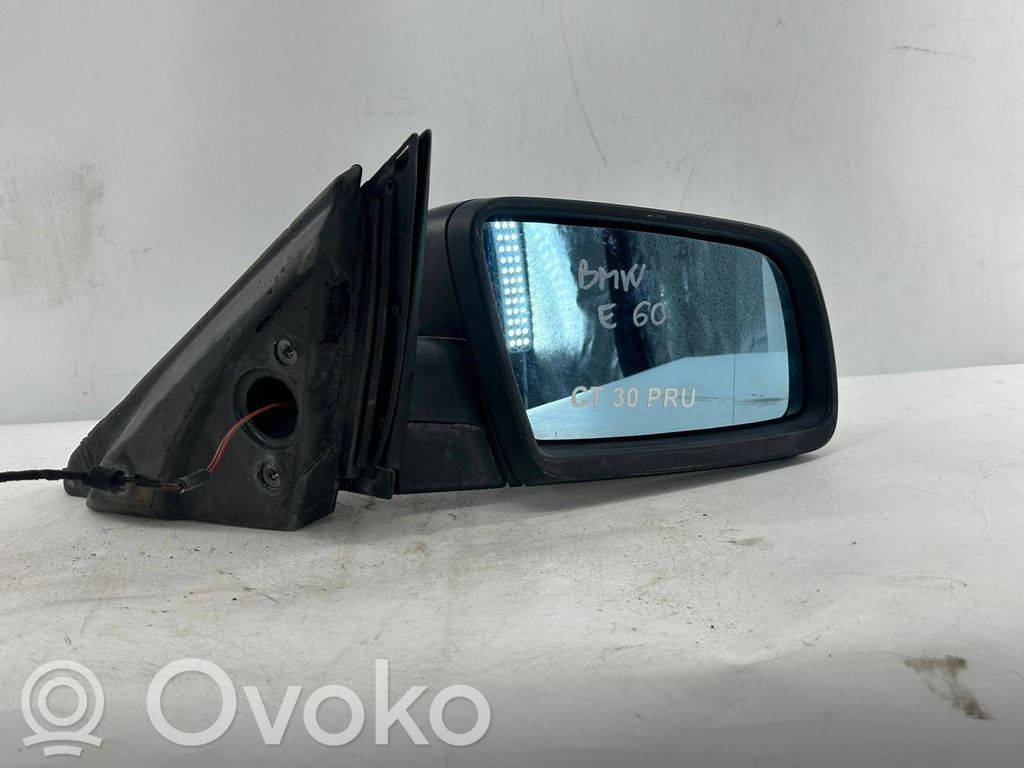 Front door electric wing mirror   E1010748