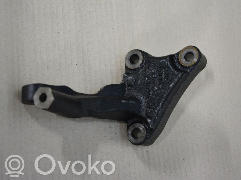 Volkswagen PASSAT CC Engine mount bracket 