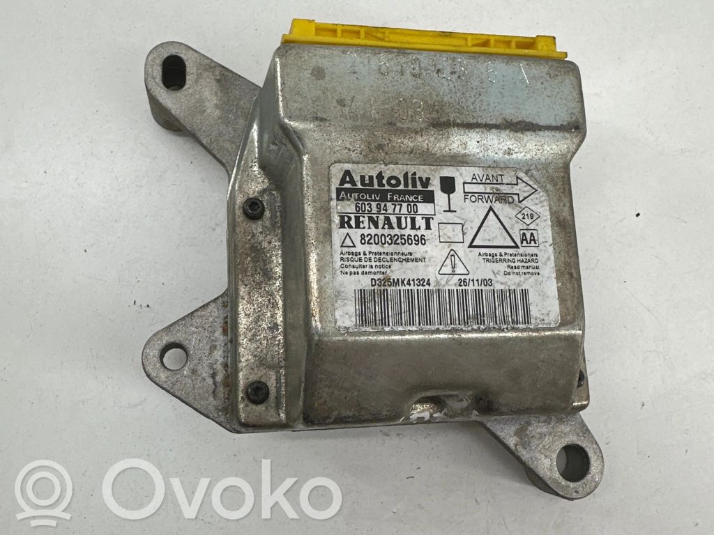 Renault Laguna II Airbag control unit/module 
