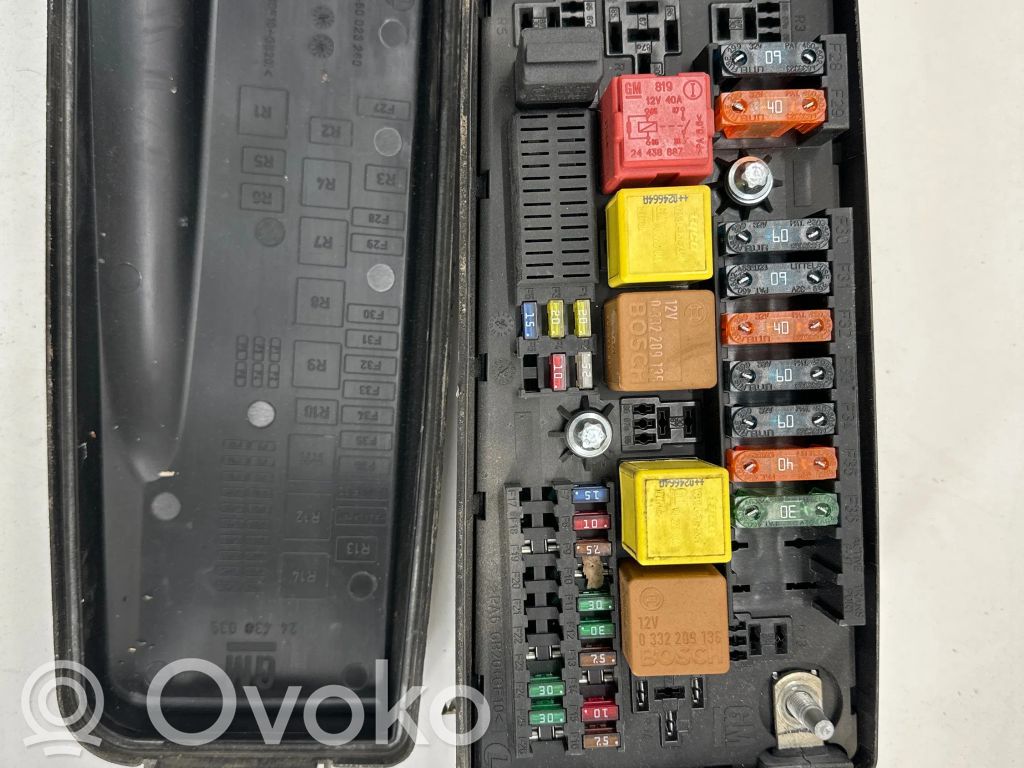 Opel Vectra C Módulo de fusible 