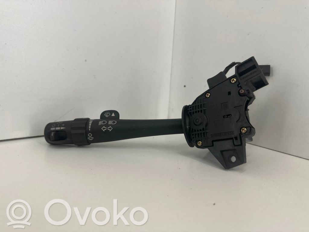 Chevrolet TrailBlazer Indicator stalk 