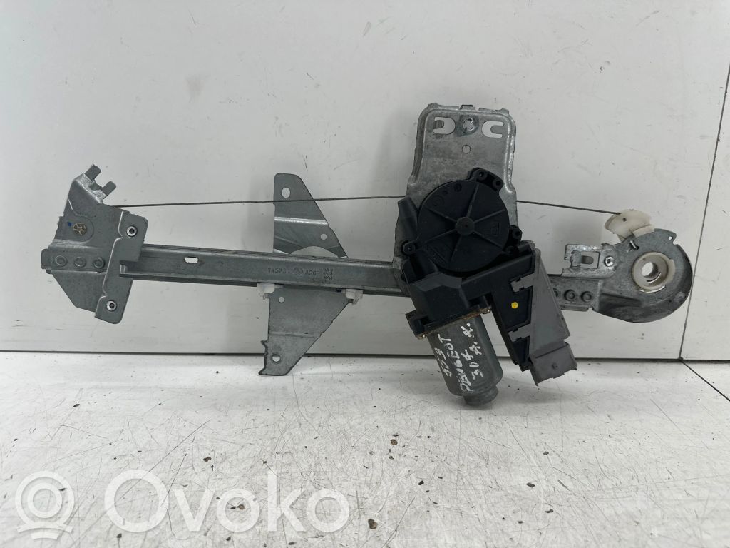 Peugeot 307 Elektryczny podnośnik szyby drzwi tylnych 