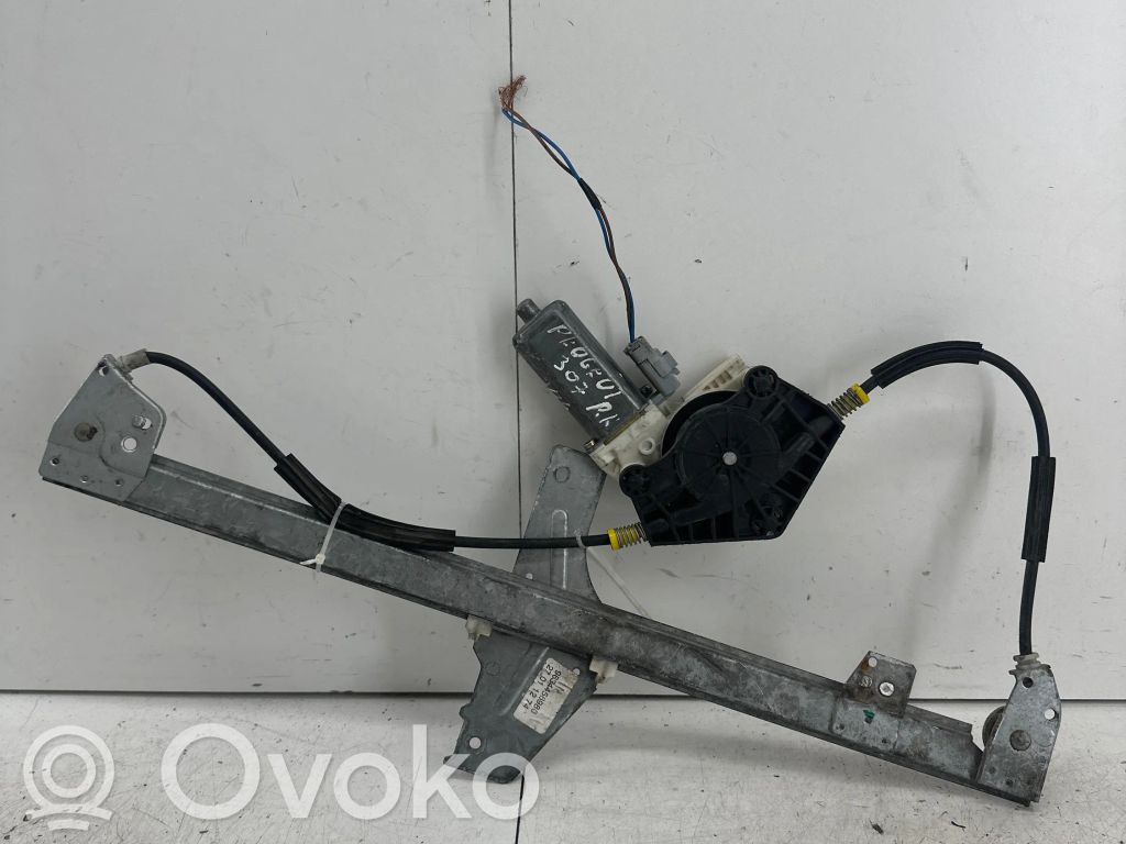 Peugeot 307 Elektryczny podnośnik szyby drzwi przednich 