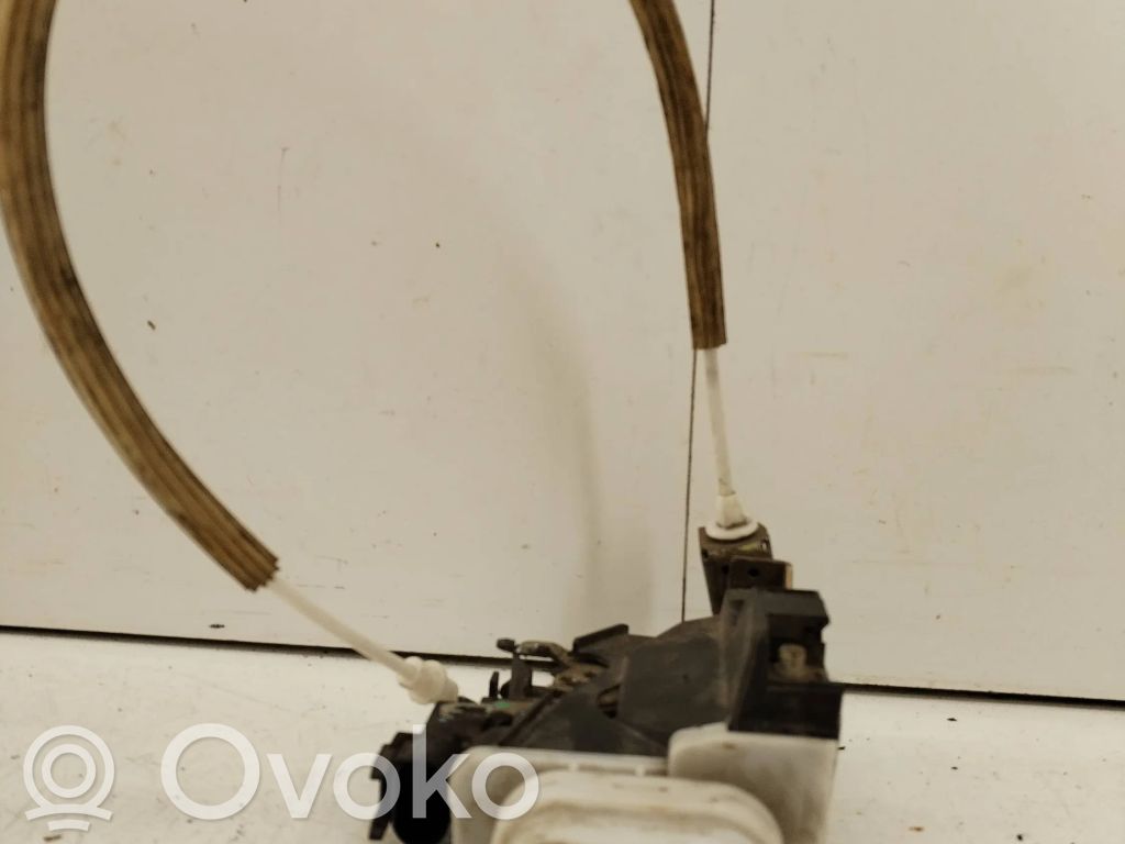 Audi A4 S4 B5 8D Etuoven lukko 