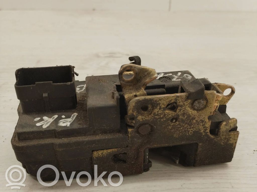 Citroen Berlingo Front door lock 