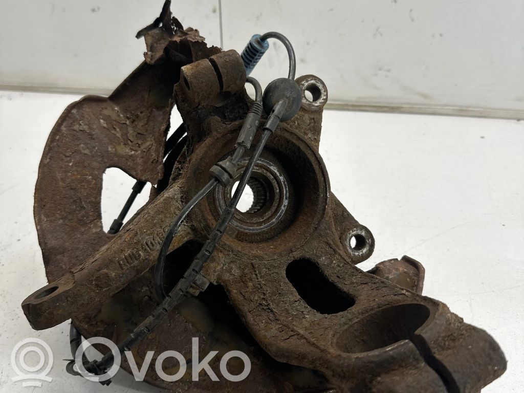 Front wheel hub