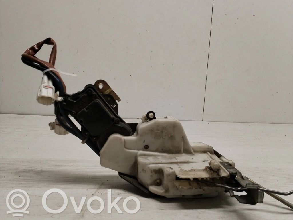 Suzuki Liana Priekšpusē slēdzene 