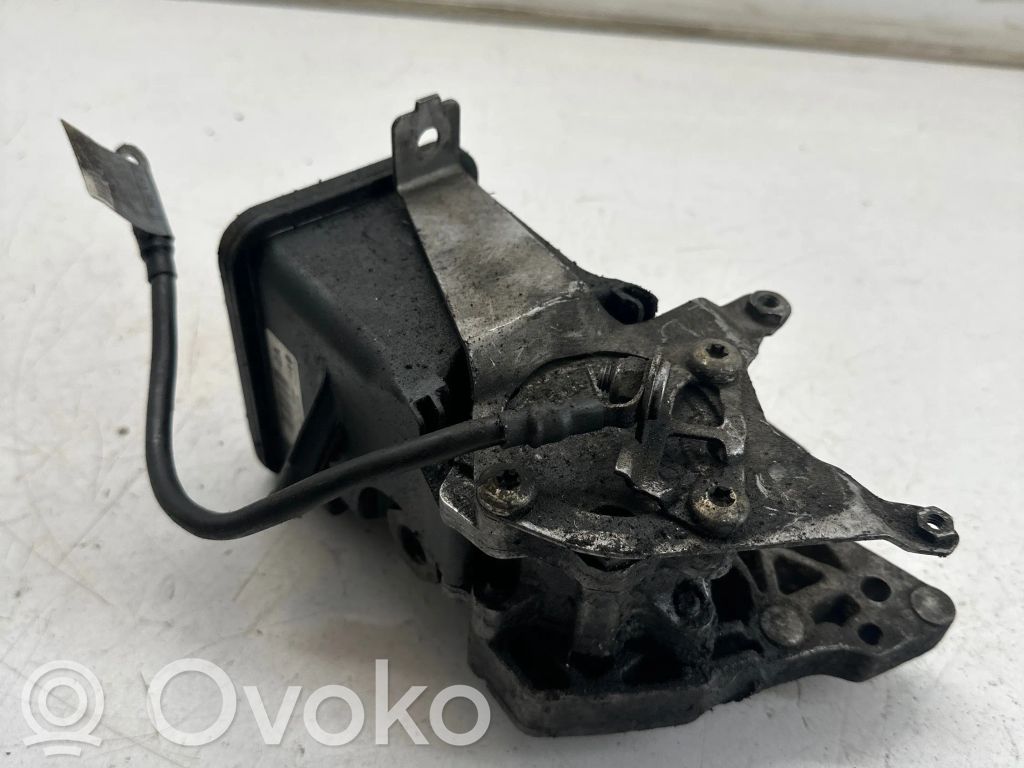 BMW 3 E46 Vairo stiprintuvo siurblys 