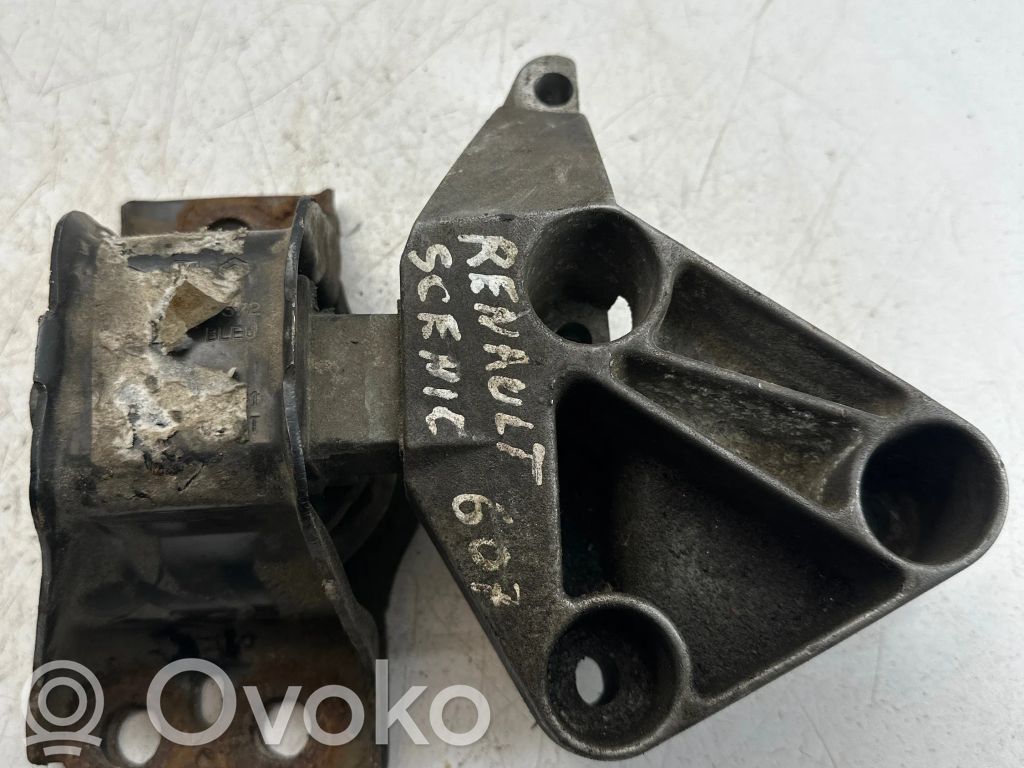 Renault Scenic II -  Grand scenic II Engine mount bracket 