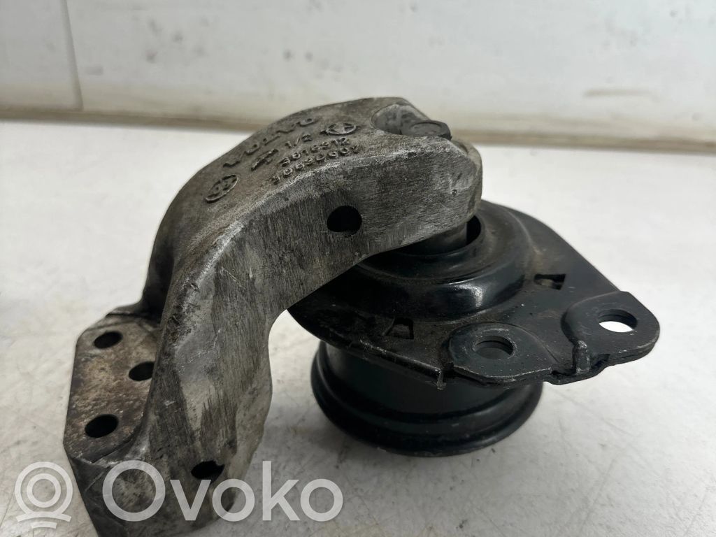 Volvo S40, V40 Engine mount bracket 
