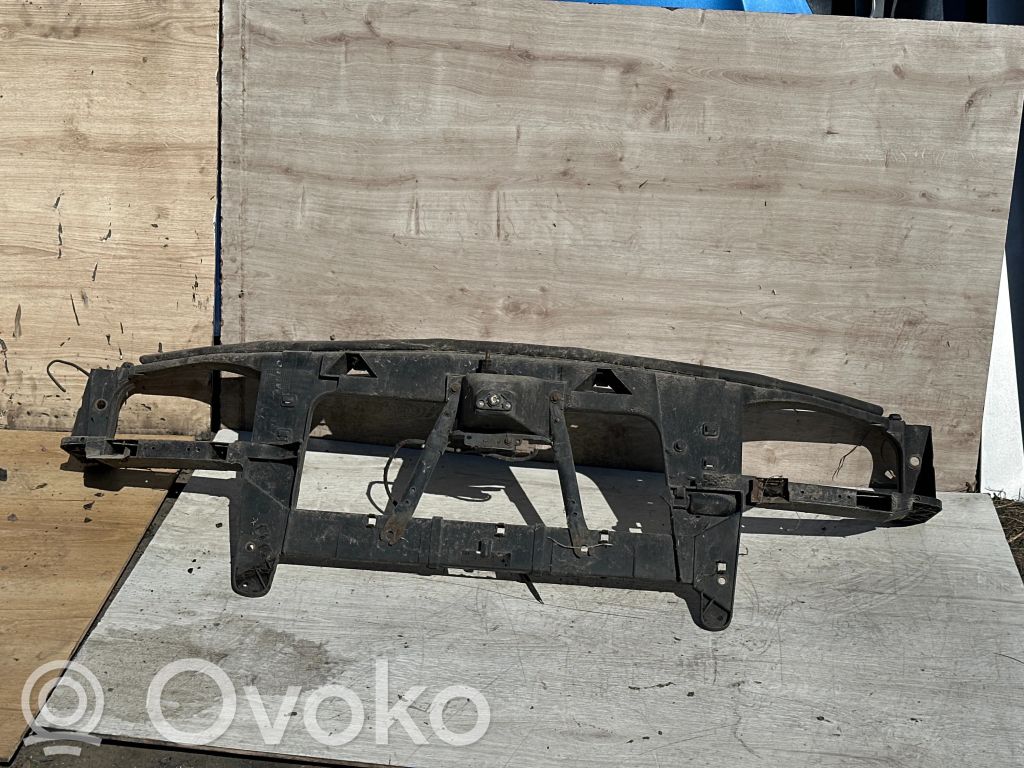 Ford Mondeo Mk III Pas przedni 