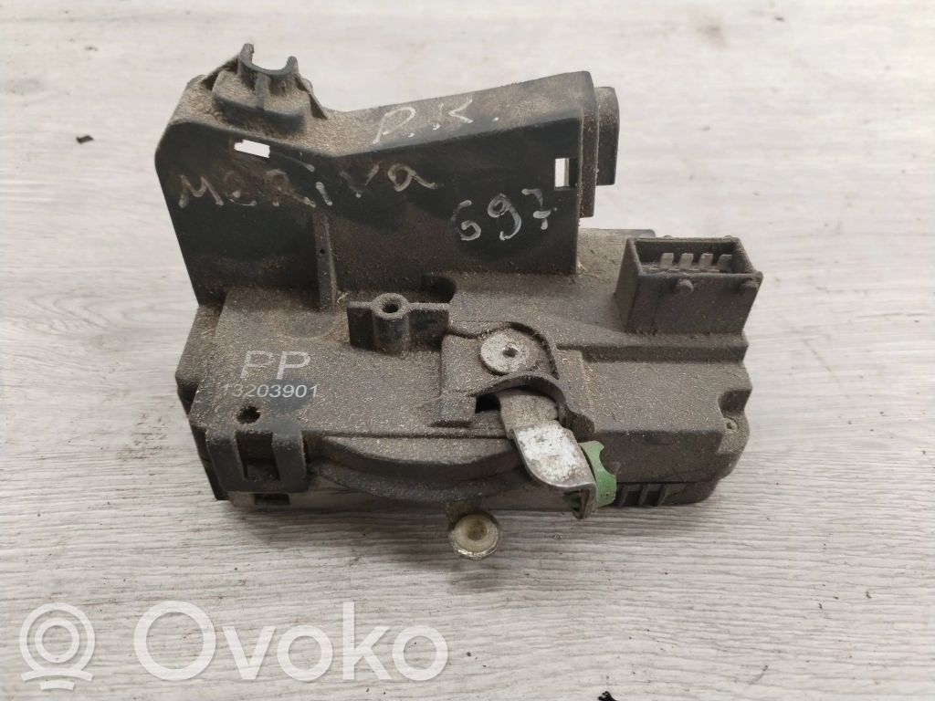 Opel Meriva A Priekšpusē slēdzene 