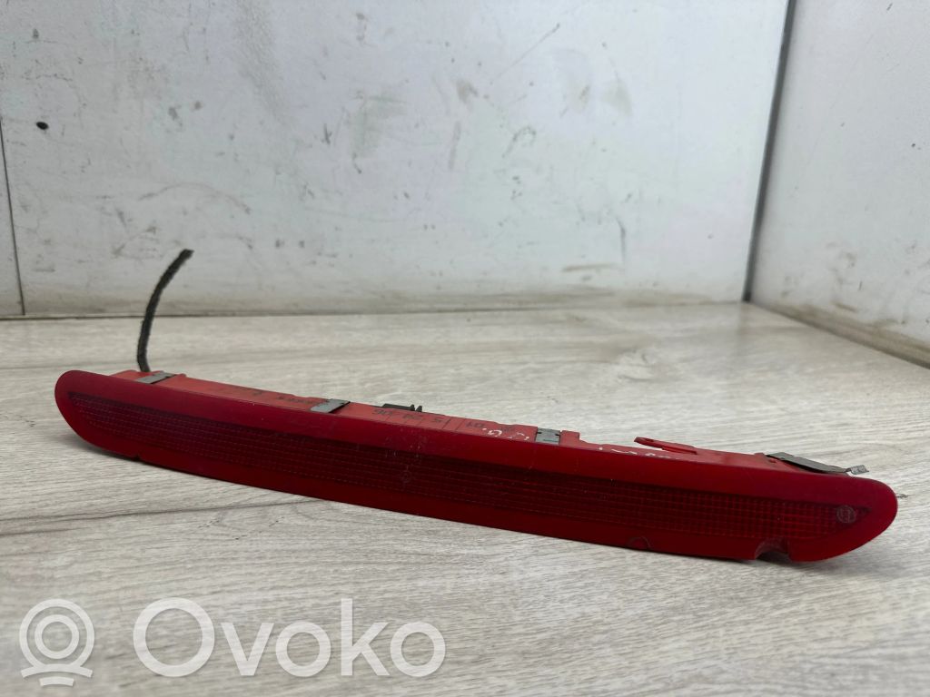 Volkswagen PASSAT B6 Kolmas/lisäjarruvalo 