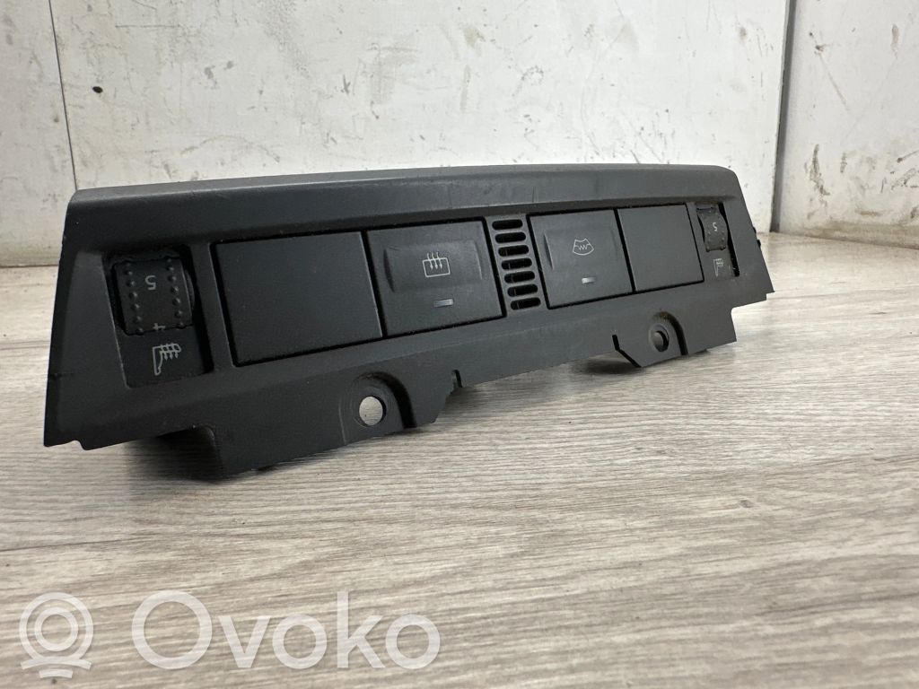 Ford Focus Windscreen/window heater switch 