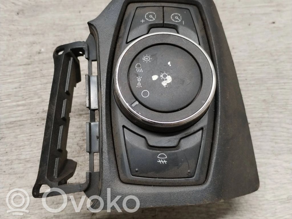 Ford Focus Šviesų jungtukas 