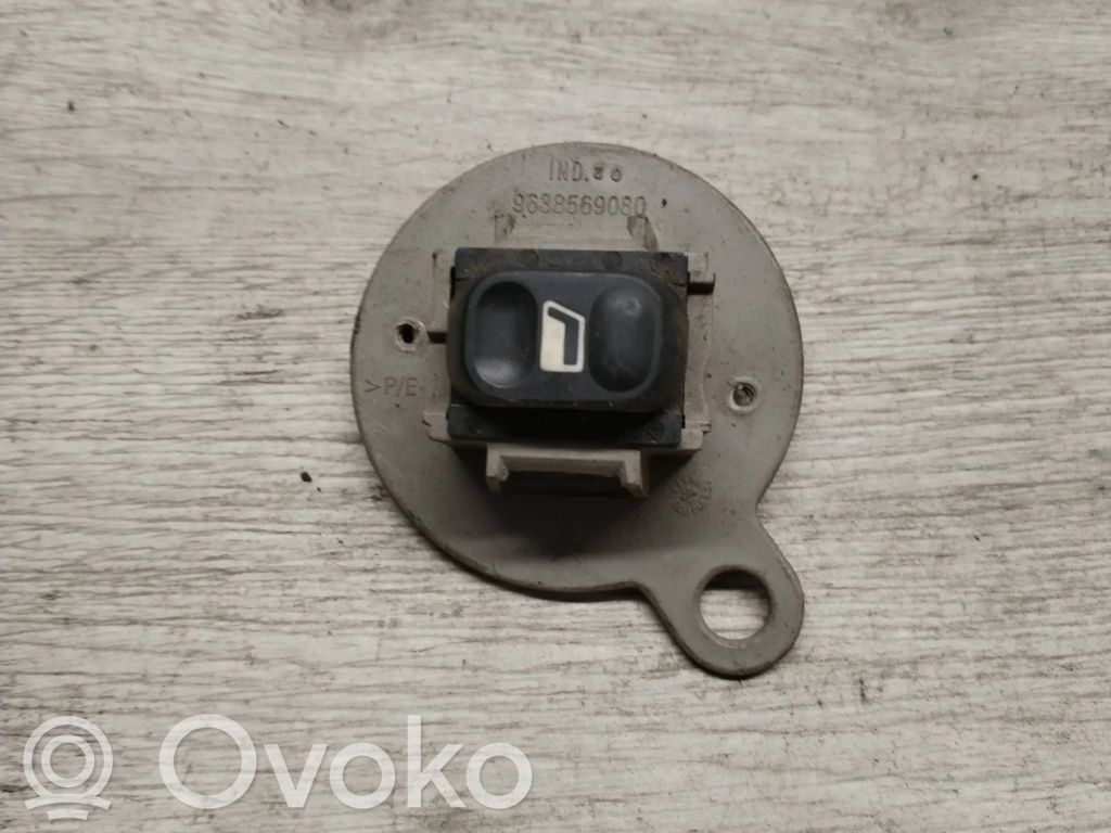 Citroen Xsara Picasso Electric window control switch 