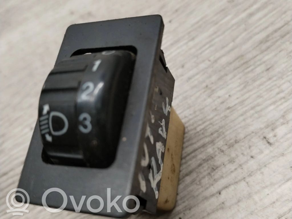 Toyota RAV 4 (XA10) Headlight level height control switch 