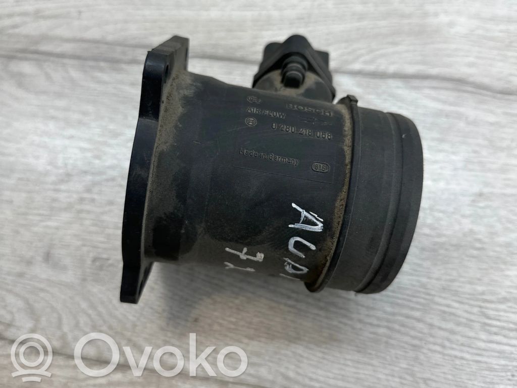 Audi A4 S4 B6 8E 8H Debitmetru aer 