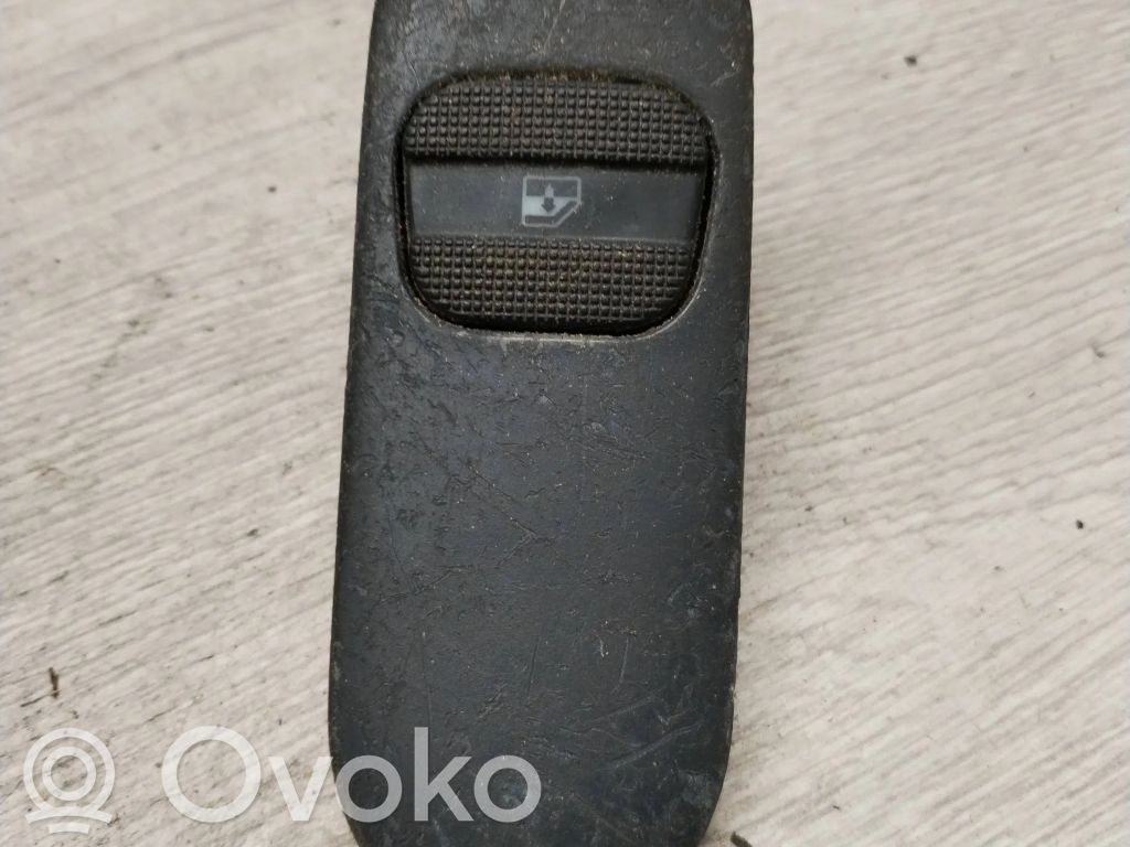 Wing mirror switch   7M0867255