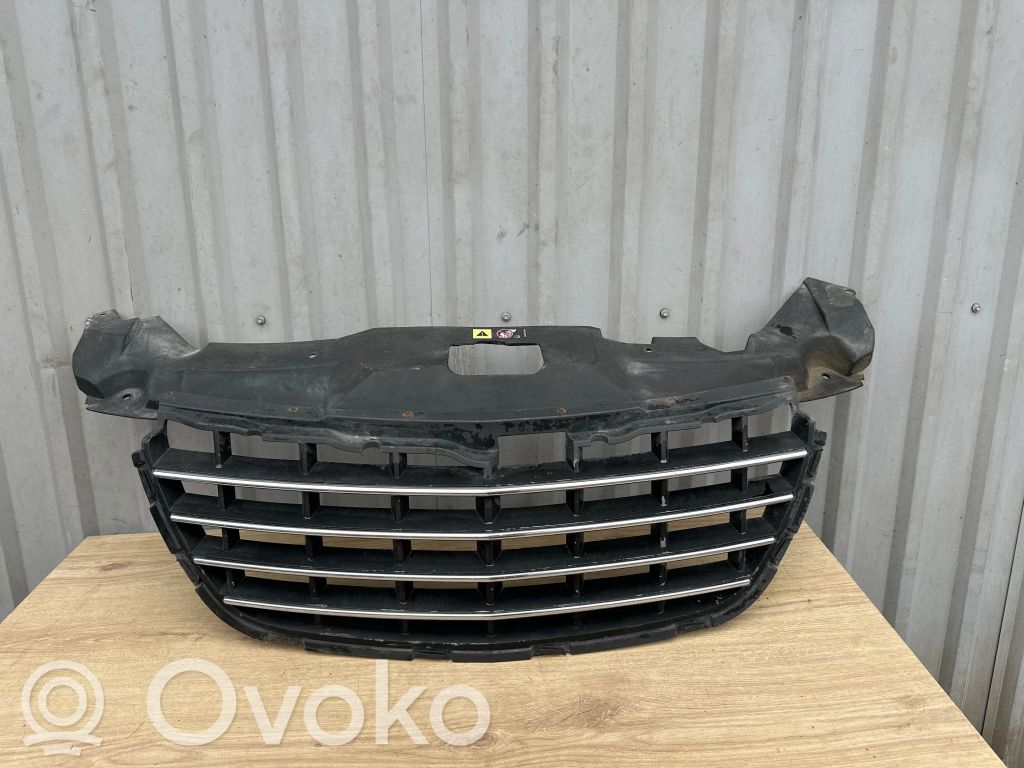 Chrysler Pacifica Grotelės priekinės 