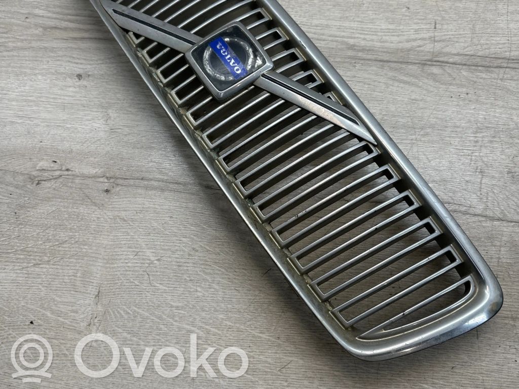 Volvo V70 Front grill 