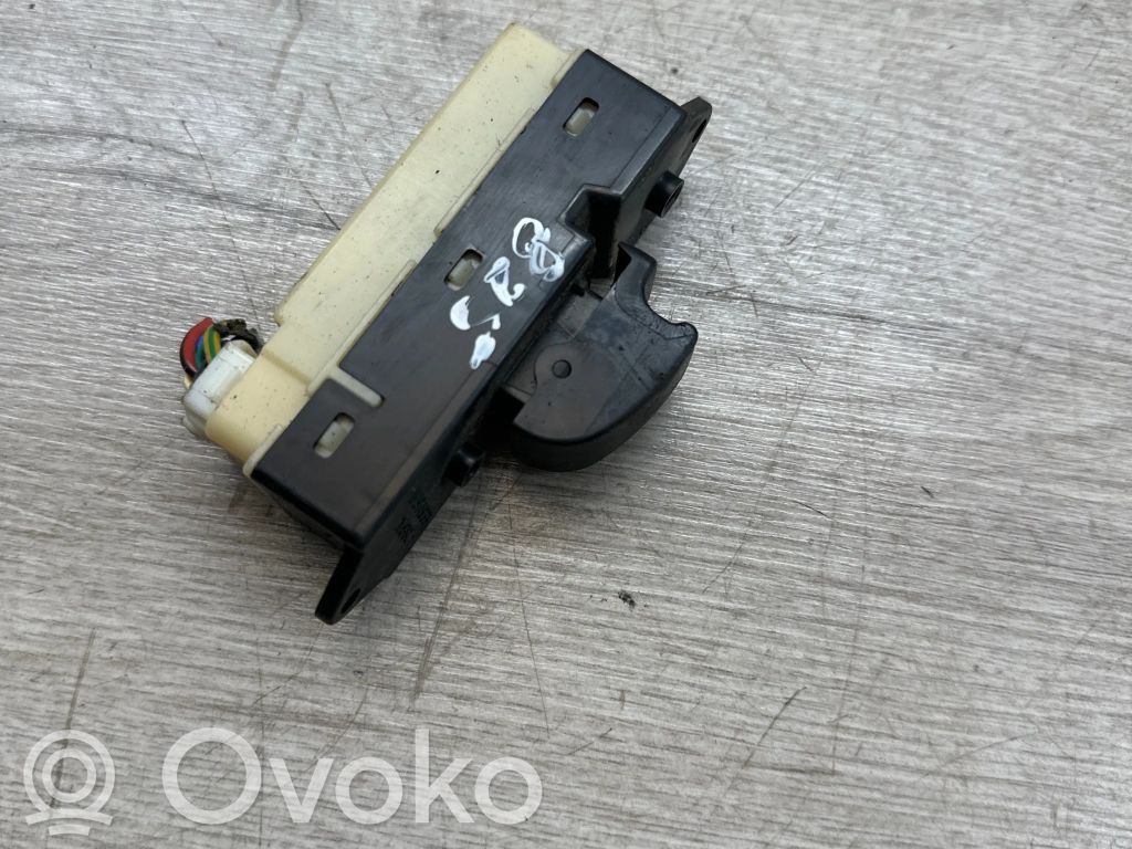 Mitsubishi Grandis Przyciski szyb 