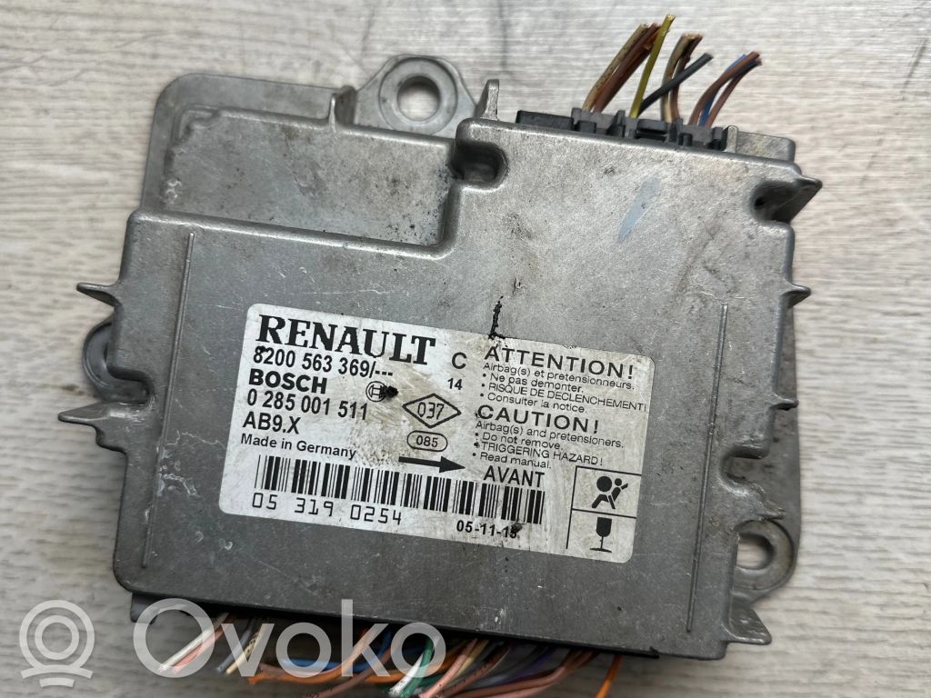 Renault Clio III Airbag control unit/module 