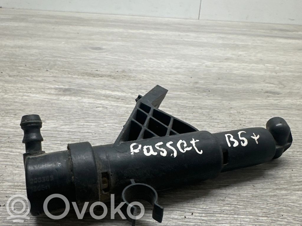 Volkswagen PASSAT B5 Headlight washer spray nozzle 
