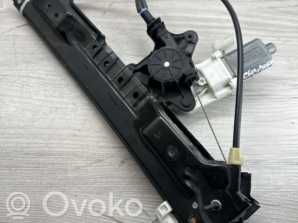 Elektryczny podnośnik szyby drzwi bocznych / przesuwnych   3014866K,B29870565,3018076C,0130822334