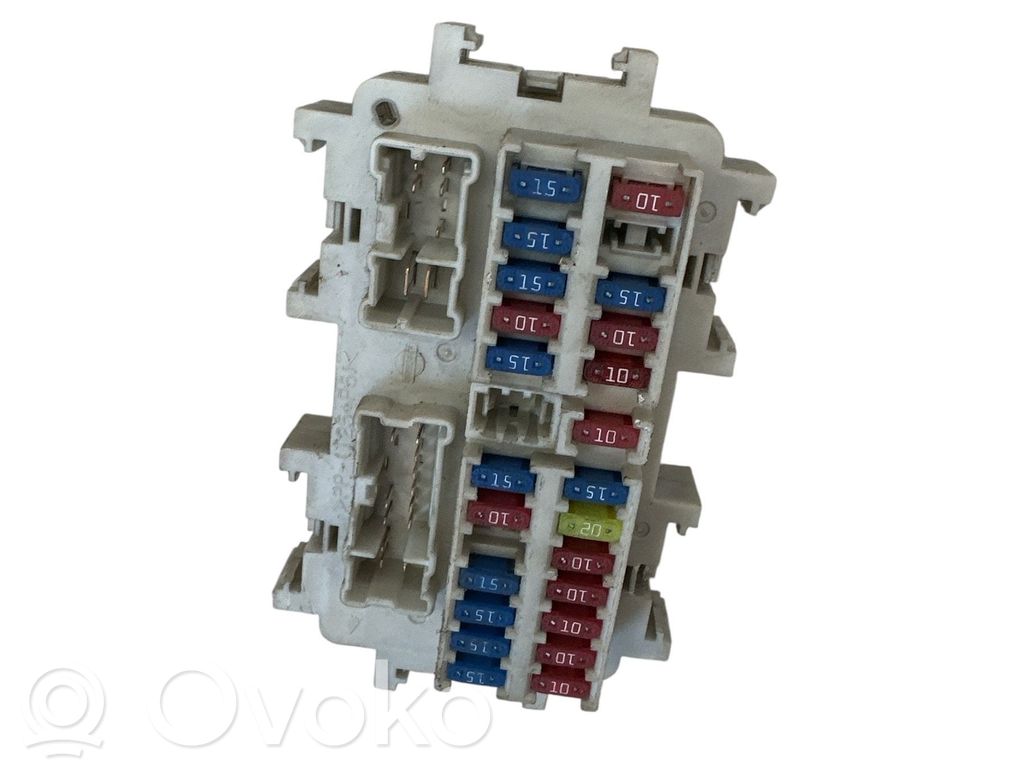 Infiniti FX Fuse module 