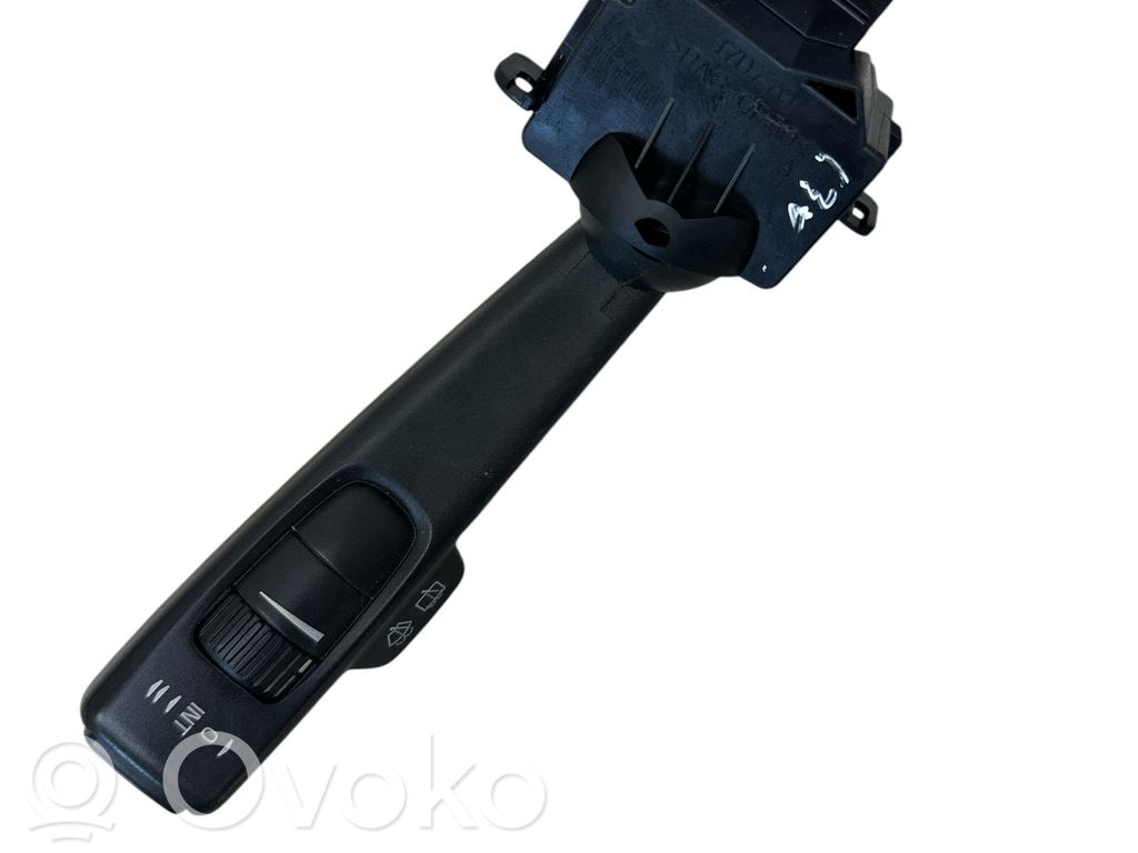 Pyyhkijän vipu   17D770