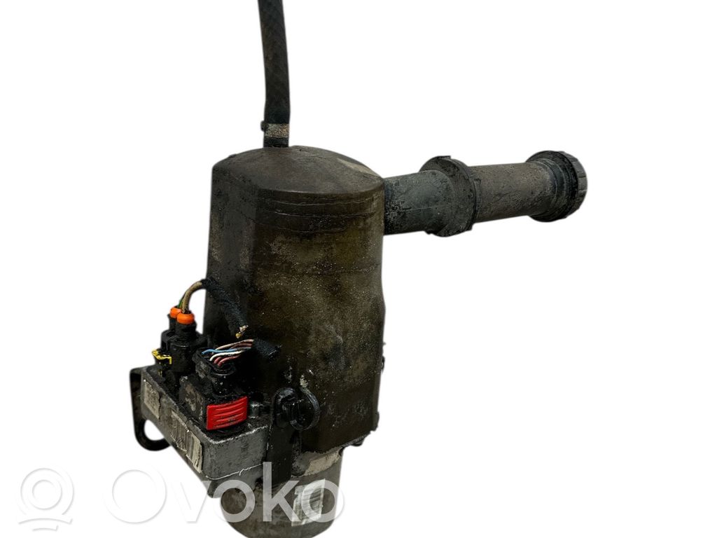 Ohjaustehostimen pumppu   9657613480