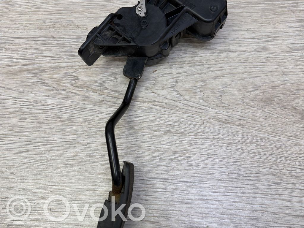 Mitsubishi Grandis Pedală accelerație 