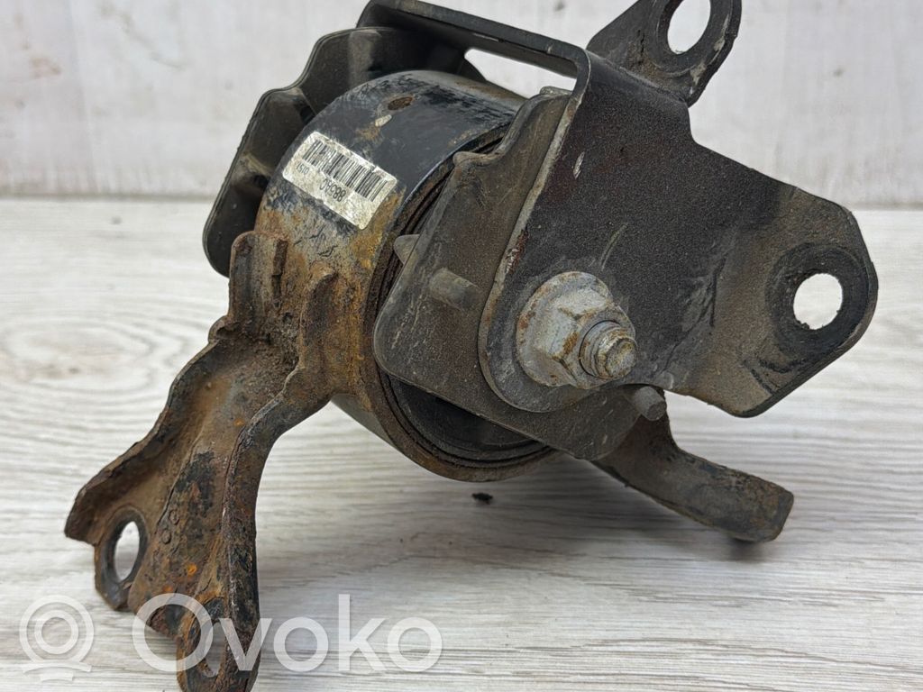 Jeep Compass Engine mount bracket 