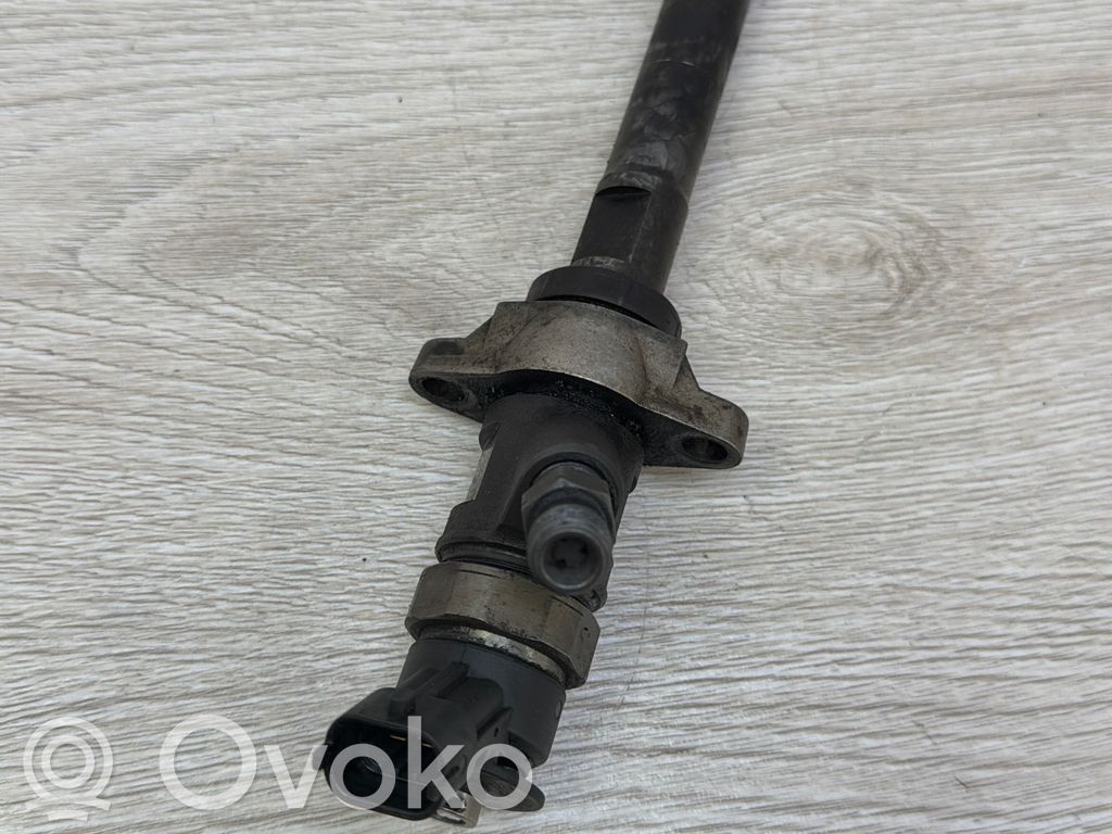 Peugeot 5008 Fuel injector 