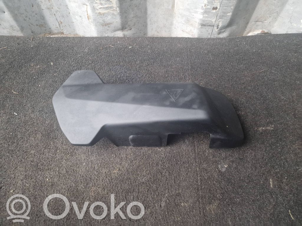BMW X7 G07 Dangtelis saugiklių dėžės 