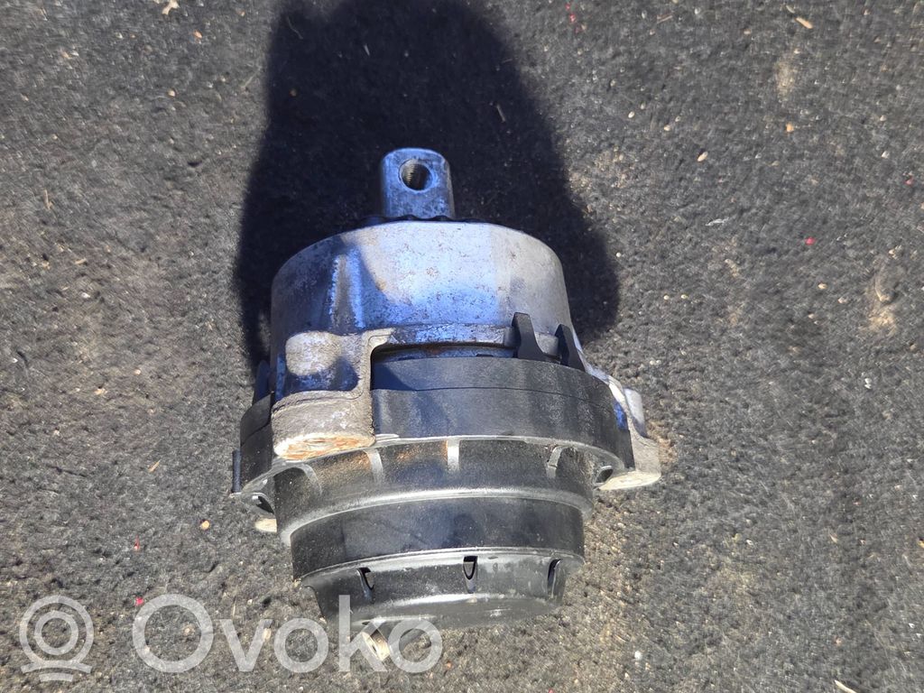 BMW X3 G01 Engine mount bracket 