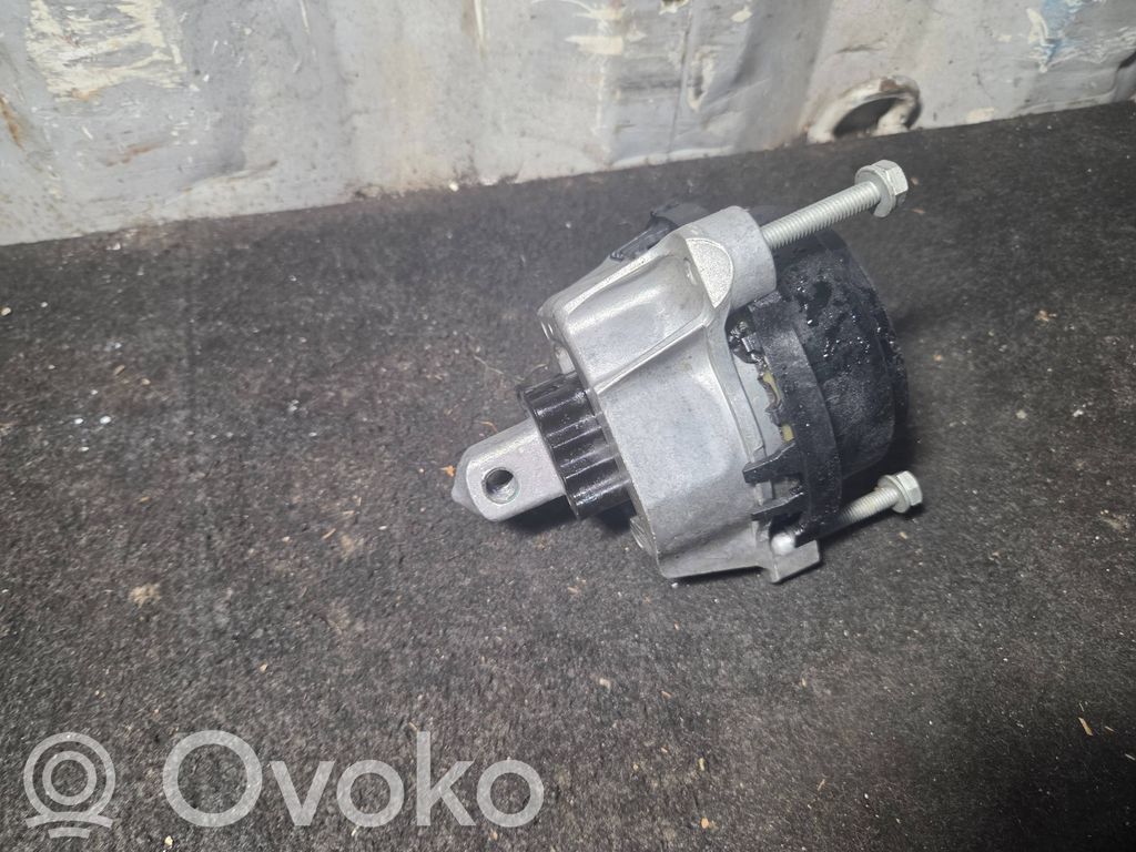 BMW X5 G05 Engine mount bracket 