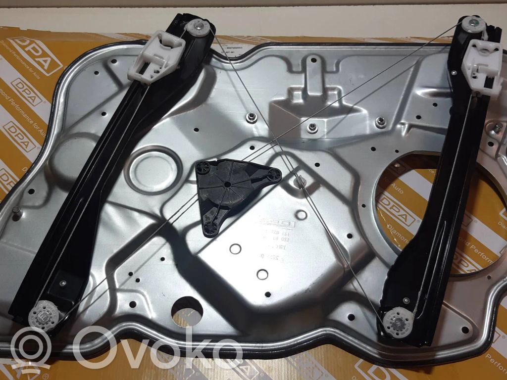 Skoda Octavia Mk2 (1Z) Mechanizm podnoszenia szyby przedniej bez silnika 
