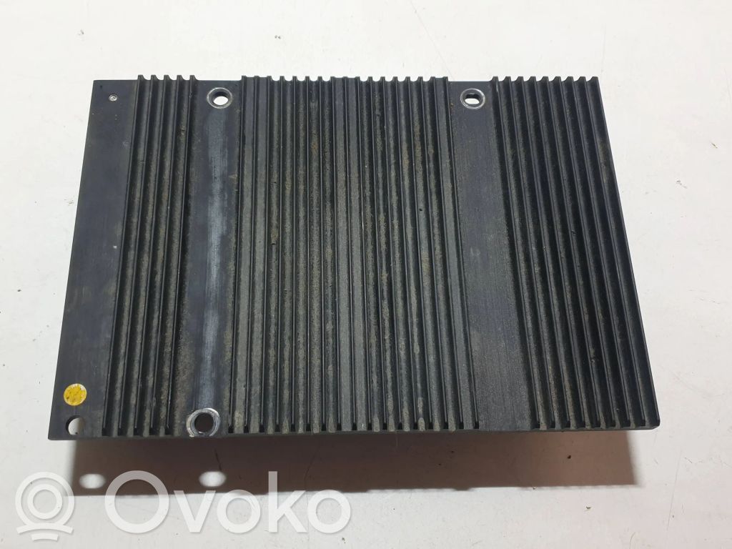Volvo XC90 Sound amplifier 