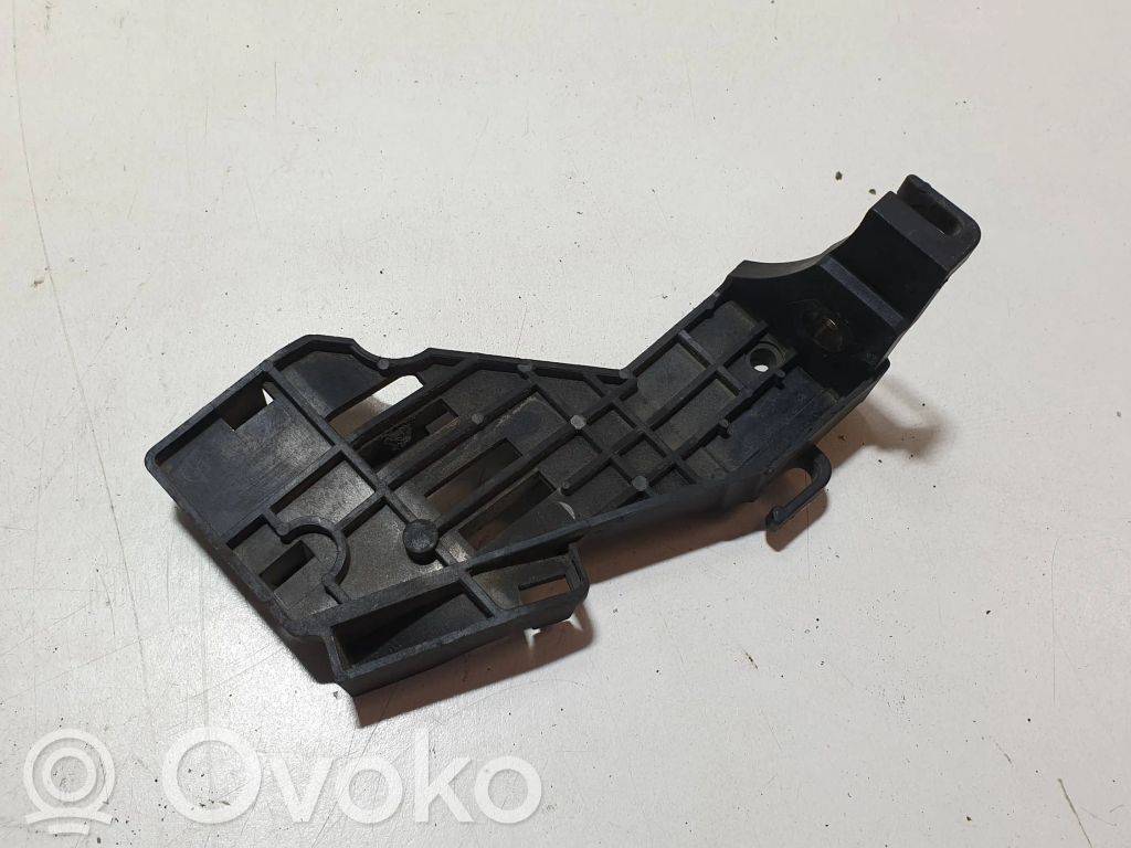 Volvo XC70 Inne części komory silnika 