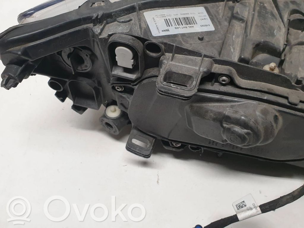 Volvo V60 Lampa przednia 
