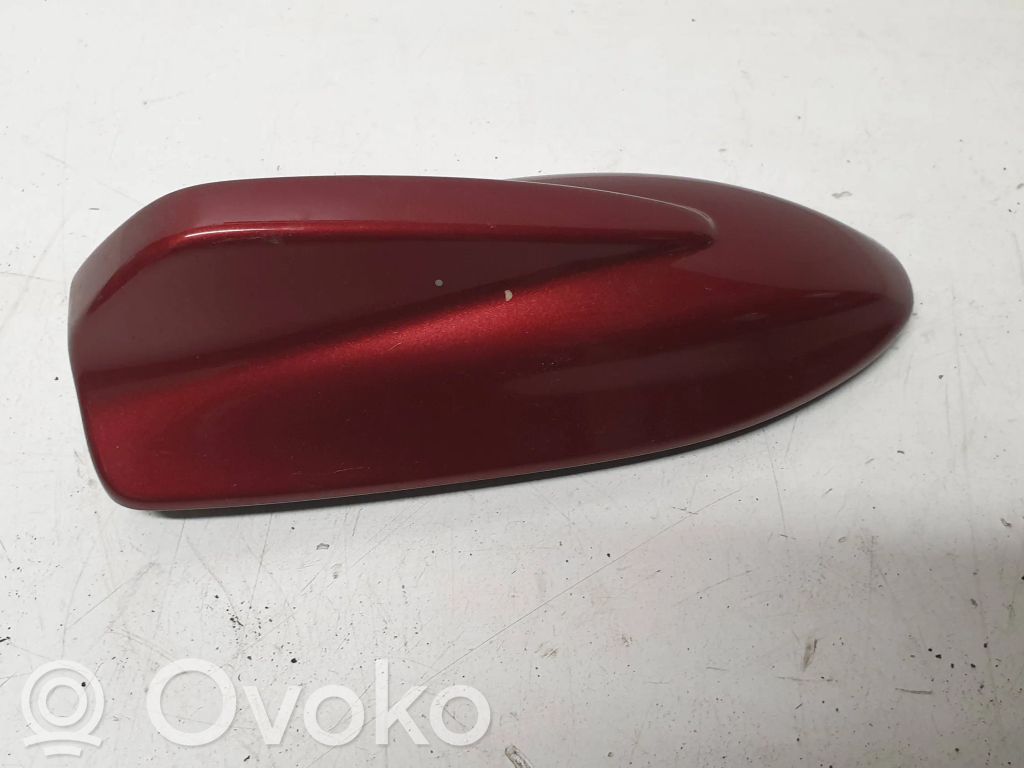 Volvo V60 Kattoantennin (GPS) suoja 