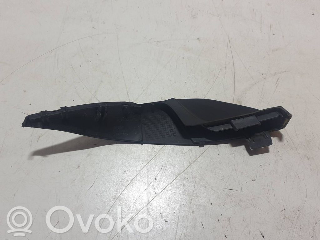 Volvo S80 Windshield trim 