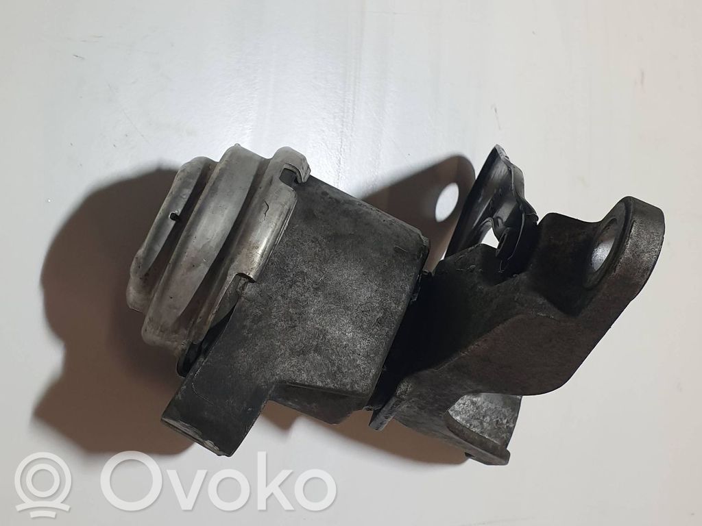 Engine mount bracket   H111