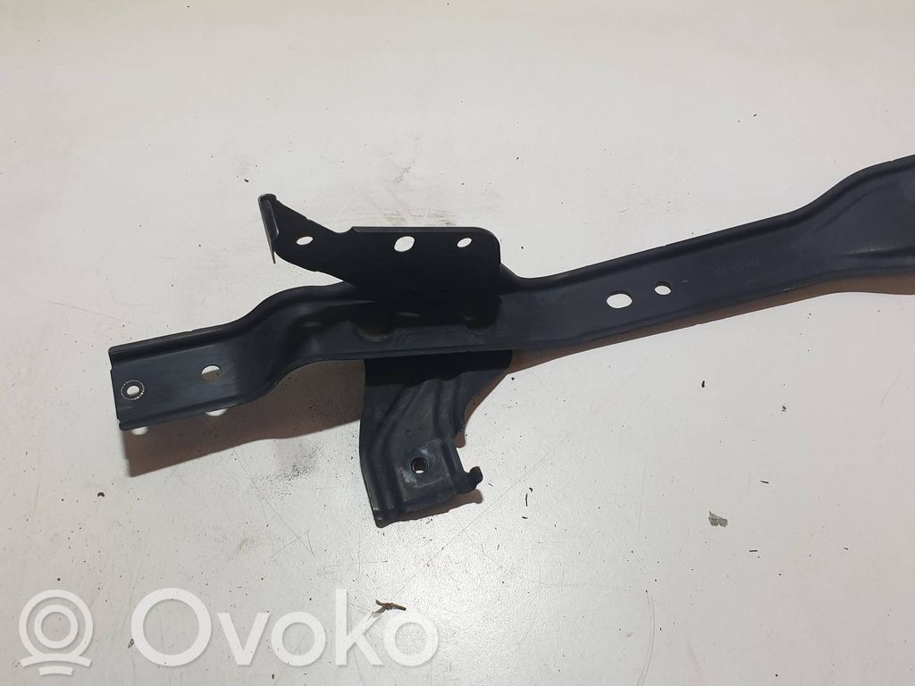 Toyota RAV 4 (XA40) Kita variklio skyriaus detalė 