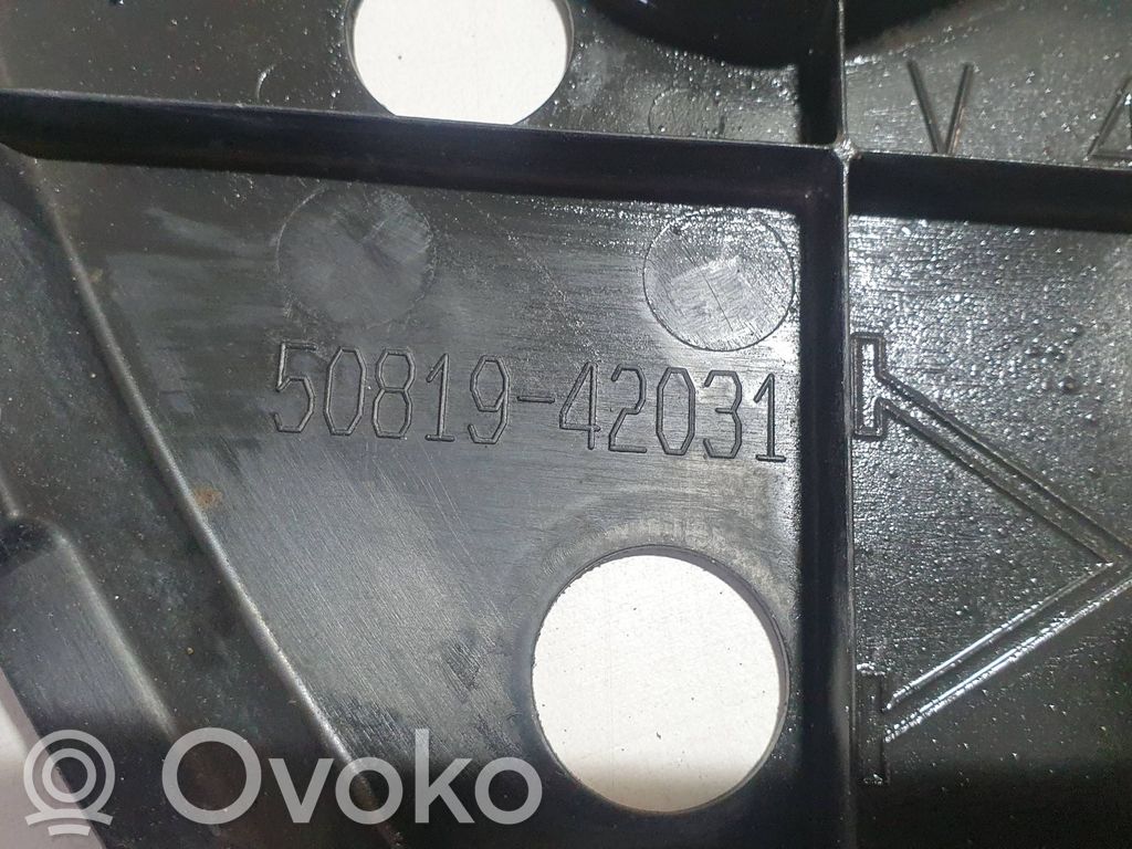 Toyota RAV 4 (XA40) Osłona środkowa podwozia 