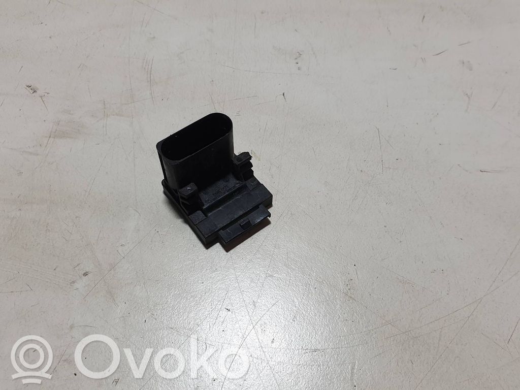 Skoda Fabia Mk3 (NJ) Sensor del pedal de embrague 